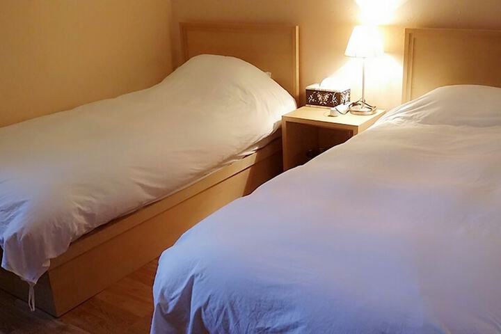 Room 9 of 39