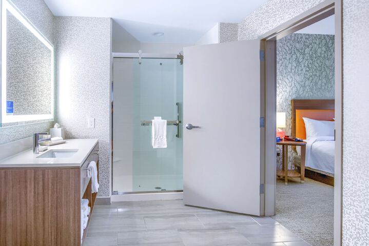 Bathroom shower
