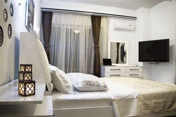 Room 12 of 35