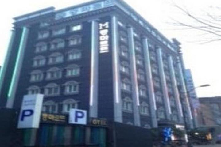 Hotel 1 of 5