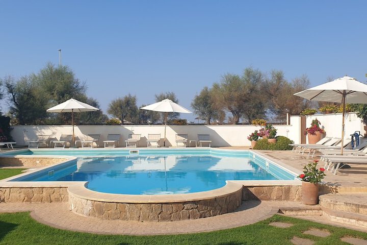 Hotel with Pool