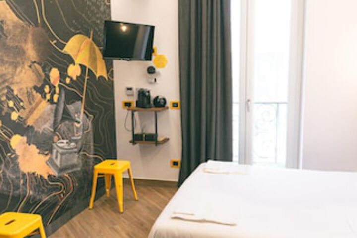 Room 43 of 147