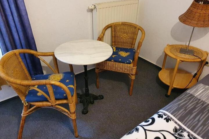 Room 20 of 33