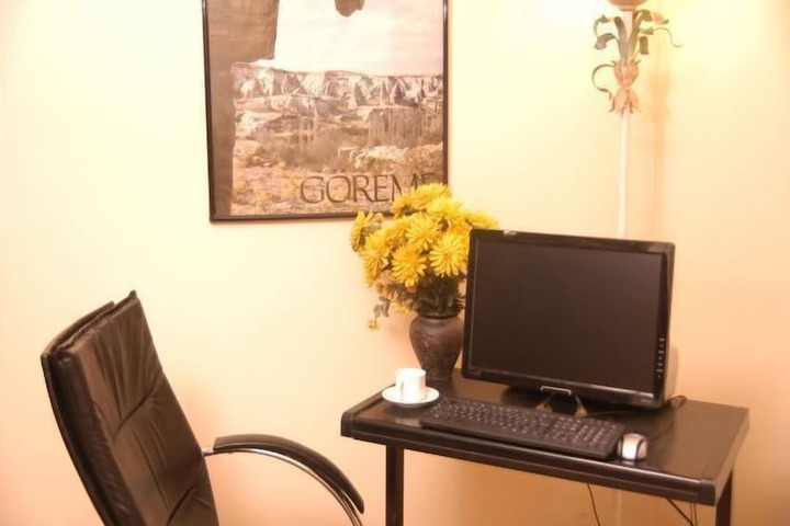 Business Center 34 of 38