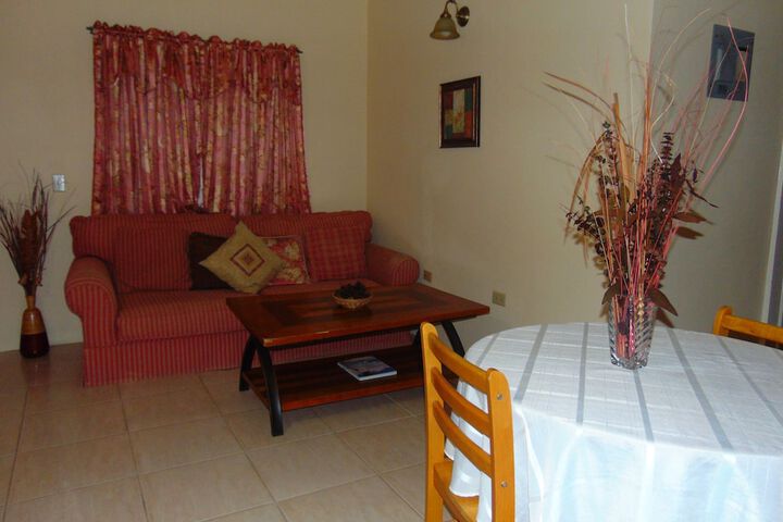 Room 14 of 193