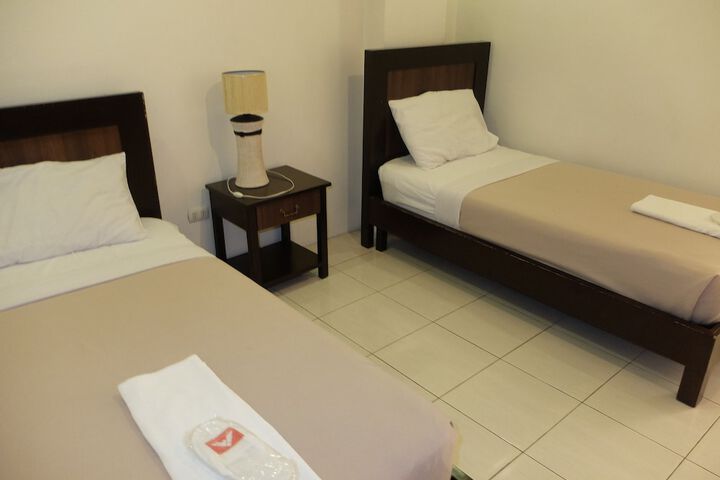 Room 7 of 82