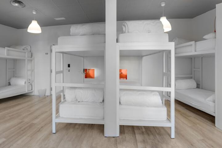 Room 15 of 113