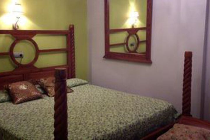 Room 9 of 15