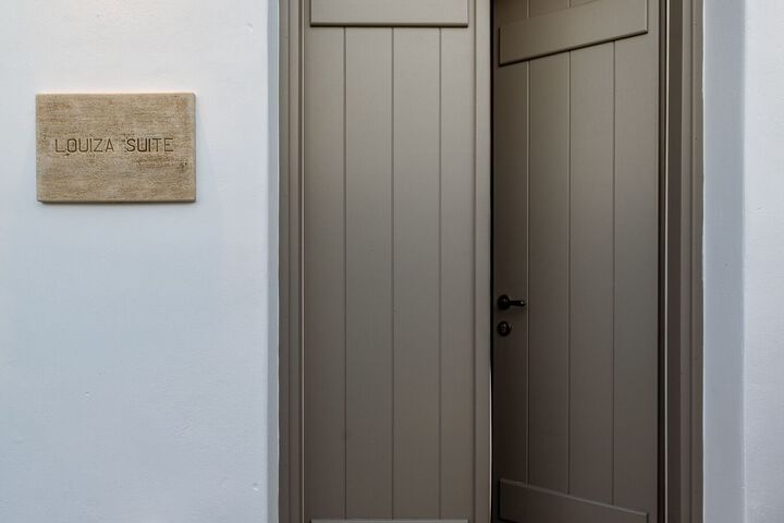 Room 77 of 159