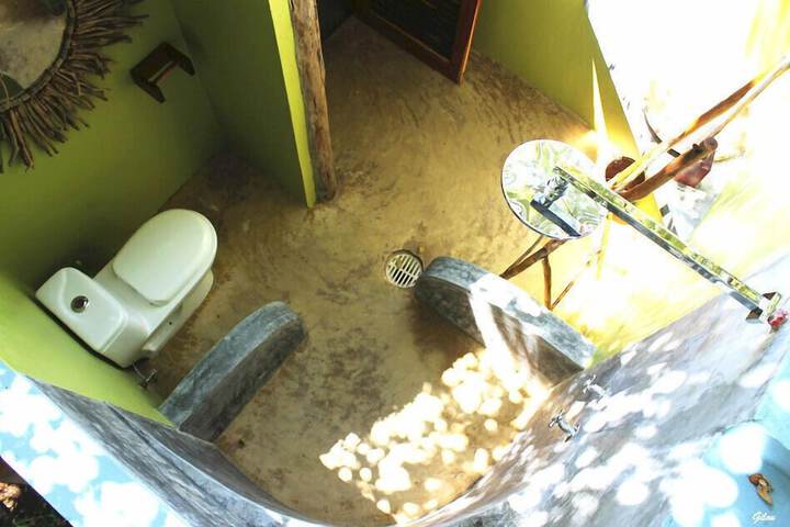 Room 10 of 39