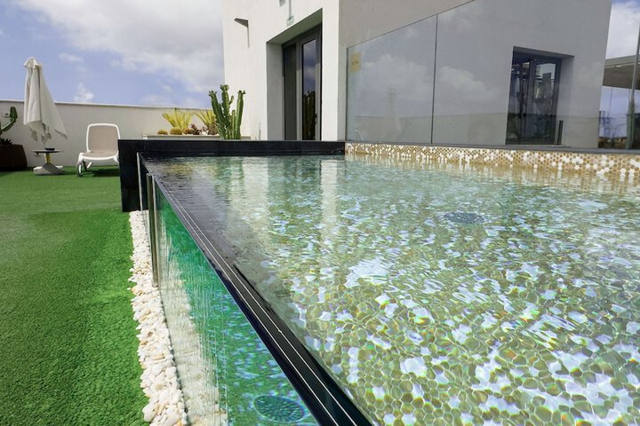 Pool 32 of 65