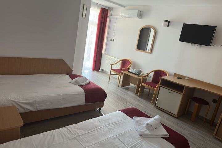 Room 36 of 83