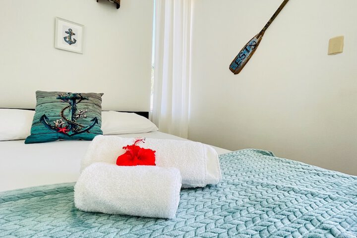 Room 11 of 213