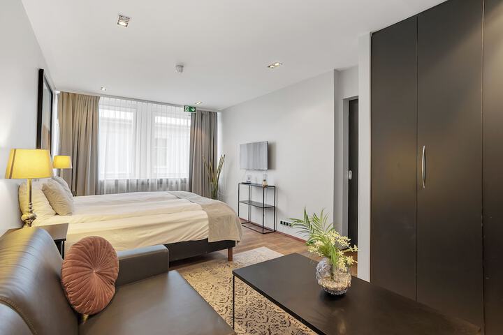 Room 52 of 82