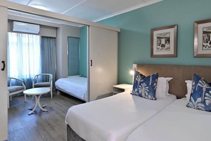 Room 32 of 199