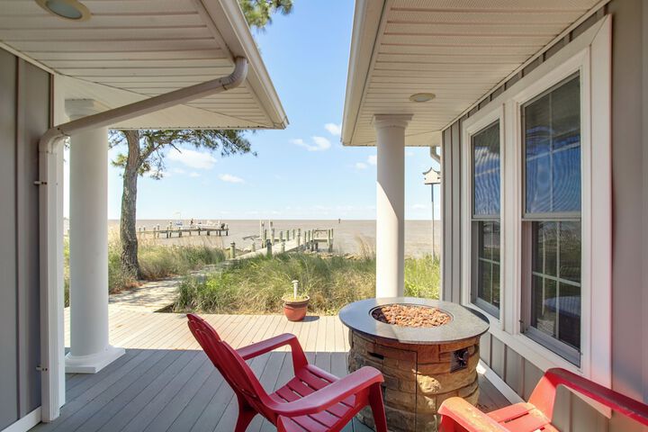Waterfront Maryland Retreat w / Dock & Bay View!