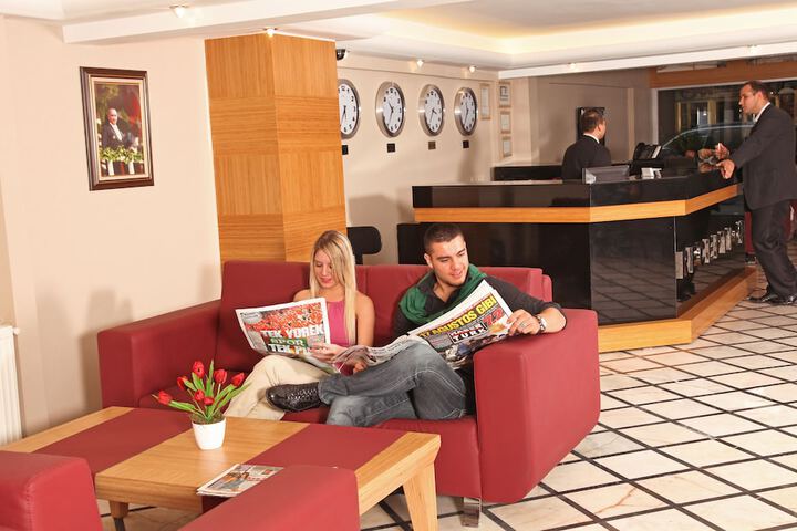 Guest Lobby