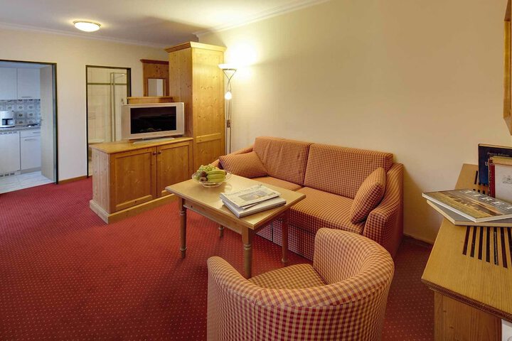 Room 15 of 28