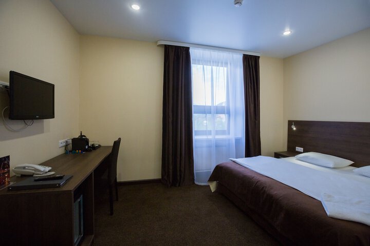 Room 27 of 86