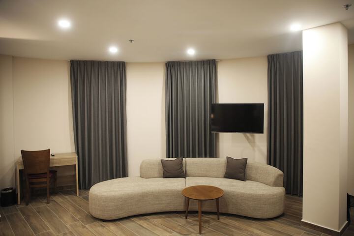 Room 12 of 23