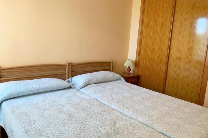 Room 13 of 16