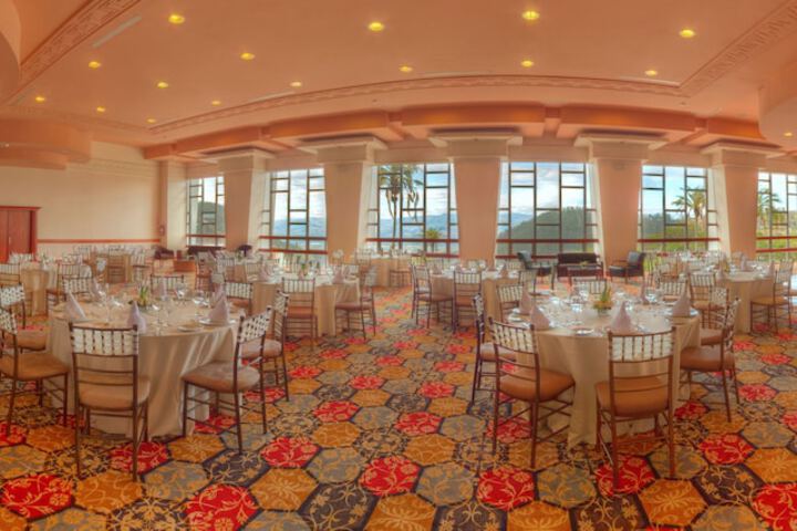 Ballroom/Hall 68 of 86