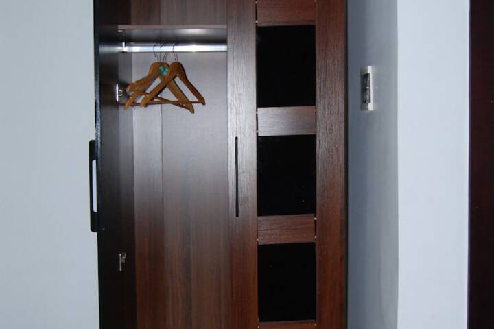 Room 37 of 90