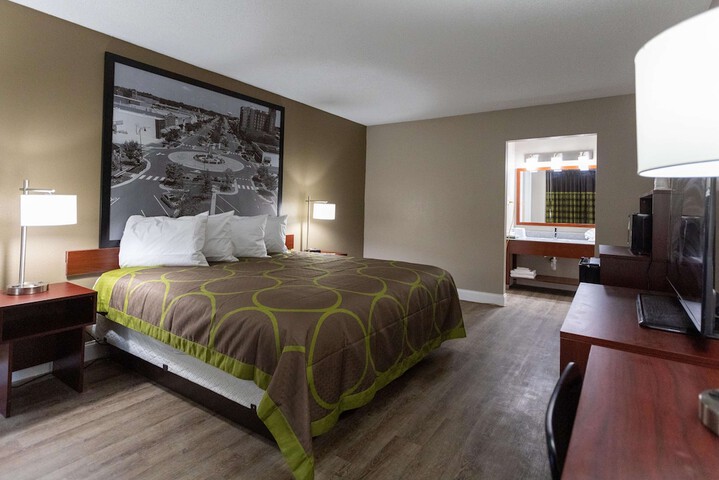 1 King Bed Mobility Accessible (5 of 7)