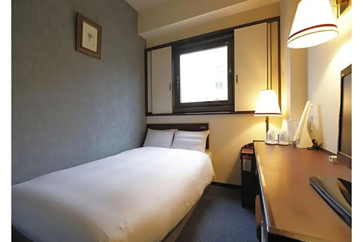 Room 3 of 15