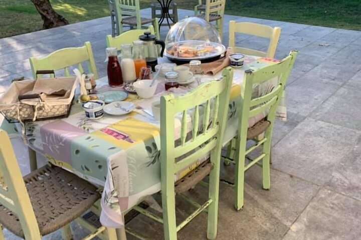 Dining 76 of 81