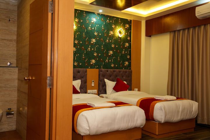 Room 3 of 13