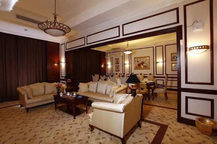 Room 3 of 15