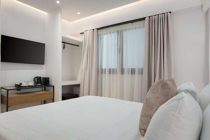 Room 74 of 132