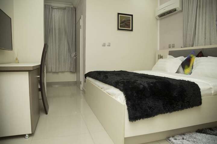 Room 6 of 51