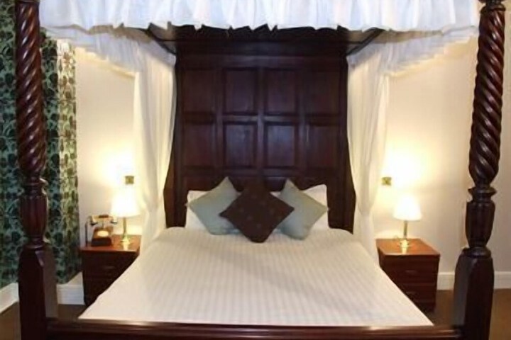 Room 21 of 35