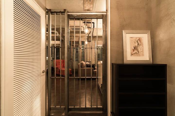 Room 14 of 78