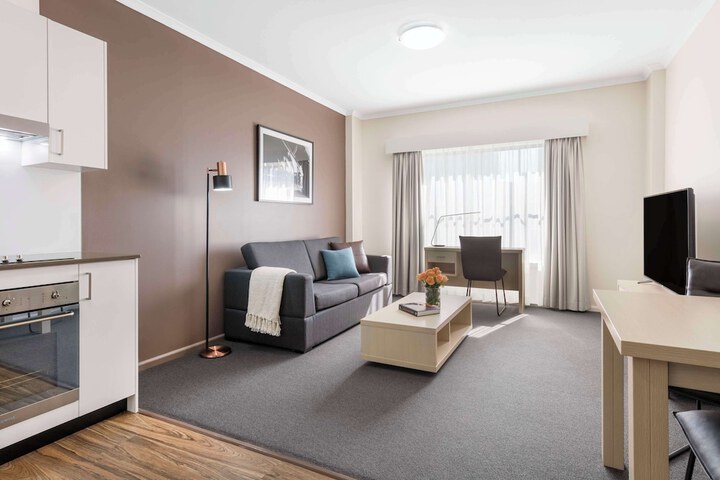 Room 36 of 190
