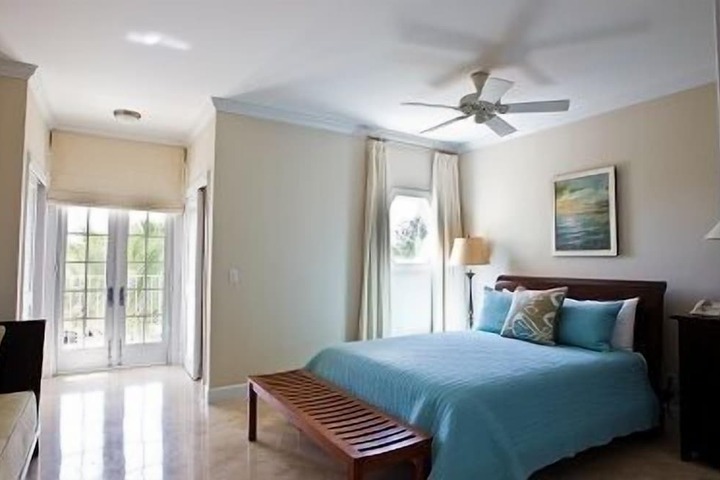 Room 45 of 214