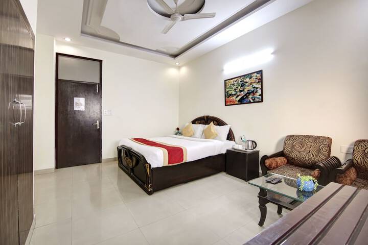 Room 33 of 52