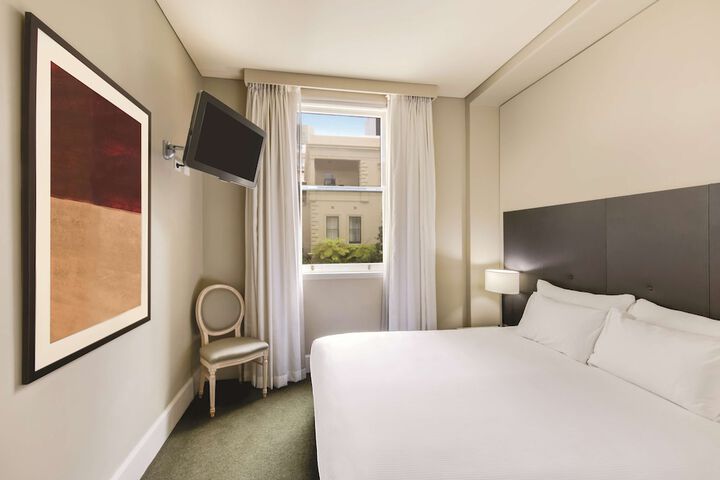 Room 18 of 75