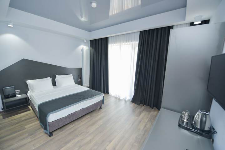 Room 10 of 67