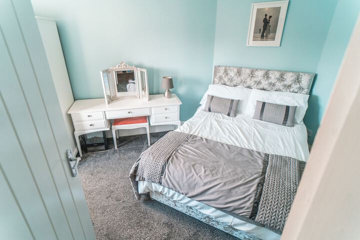 Room 16 of 160