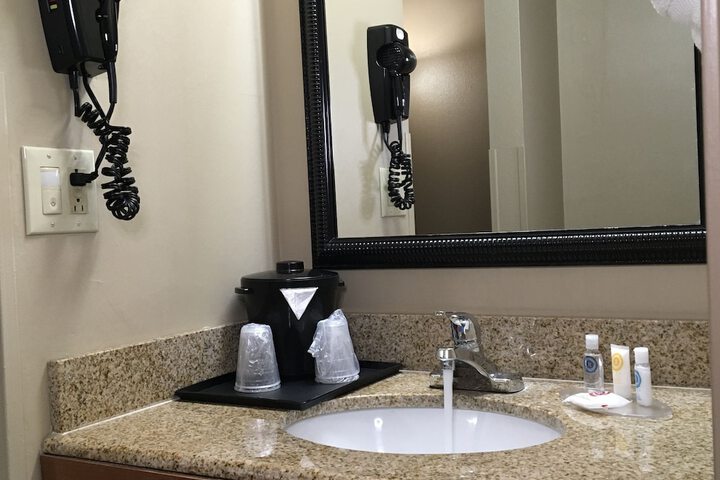 Bathroom sink