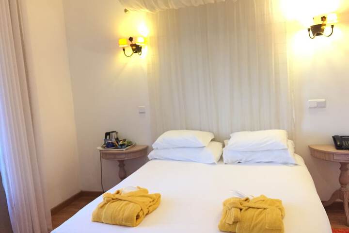 Room 7 of 115