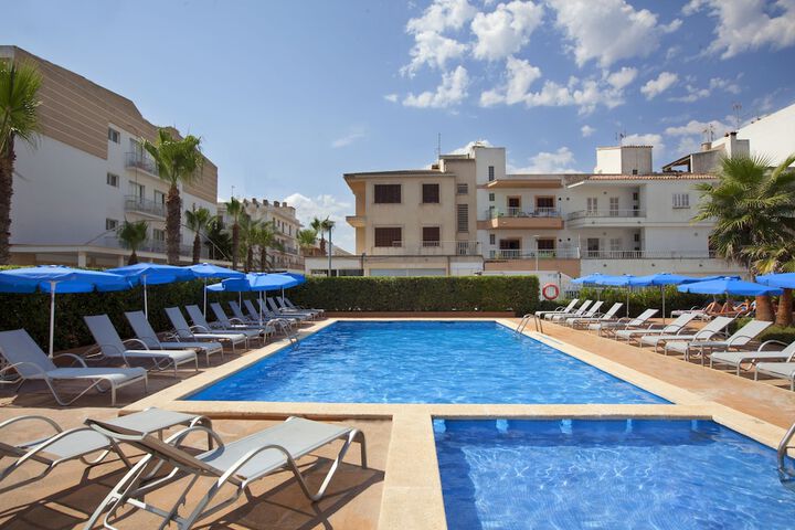 Pool Hotel