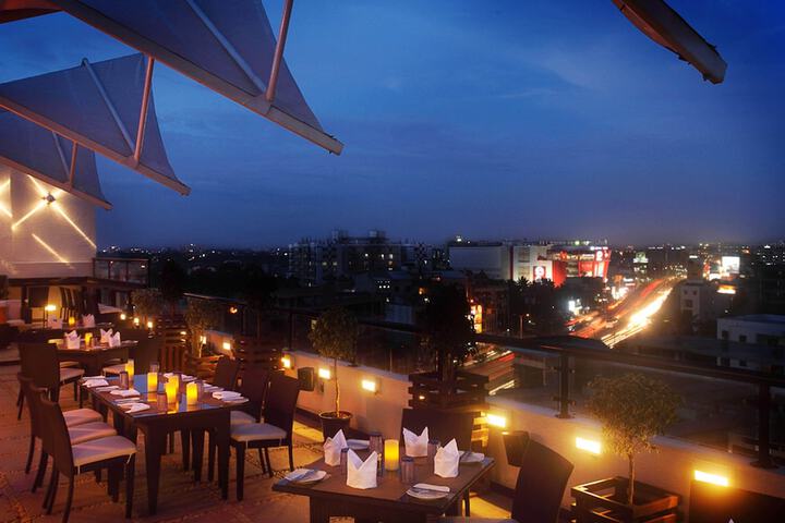 Dining Photos