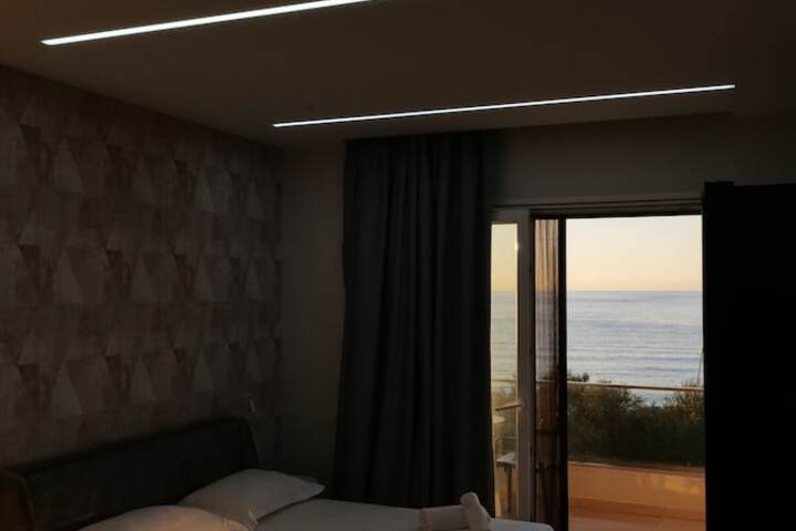 Room 14 of 46