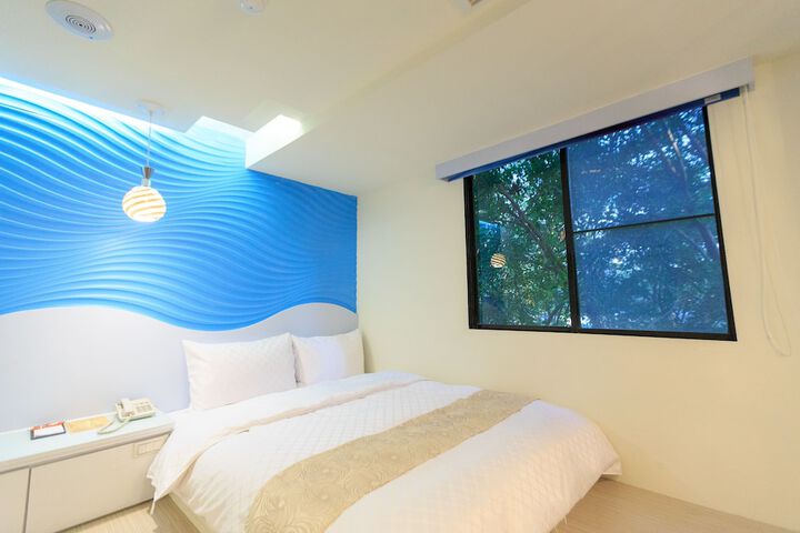 Room 15 of 60