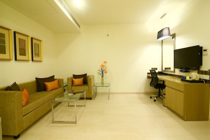 Room 13 of 95