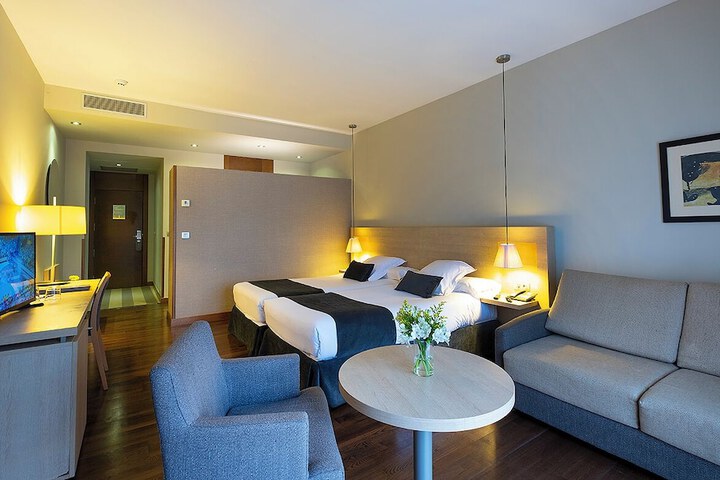 Room 8 of 61